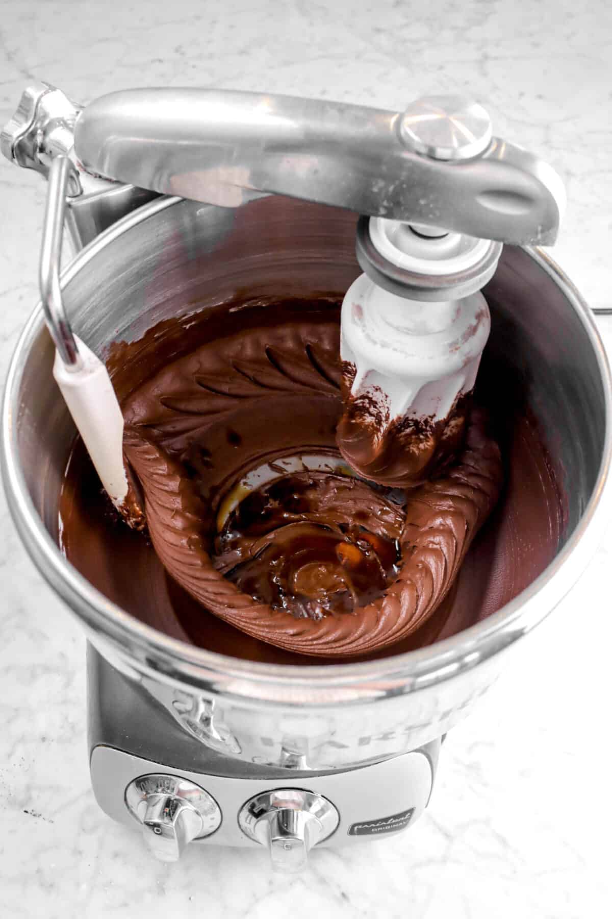 vanilla added to chocolate frosting