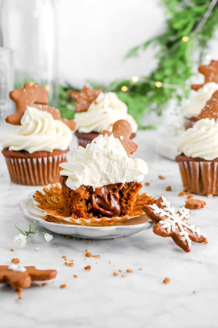 Gingerbread Cupcakes with Molasses Ganache Filling and Vanilla Buttercream