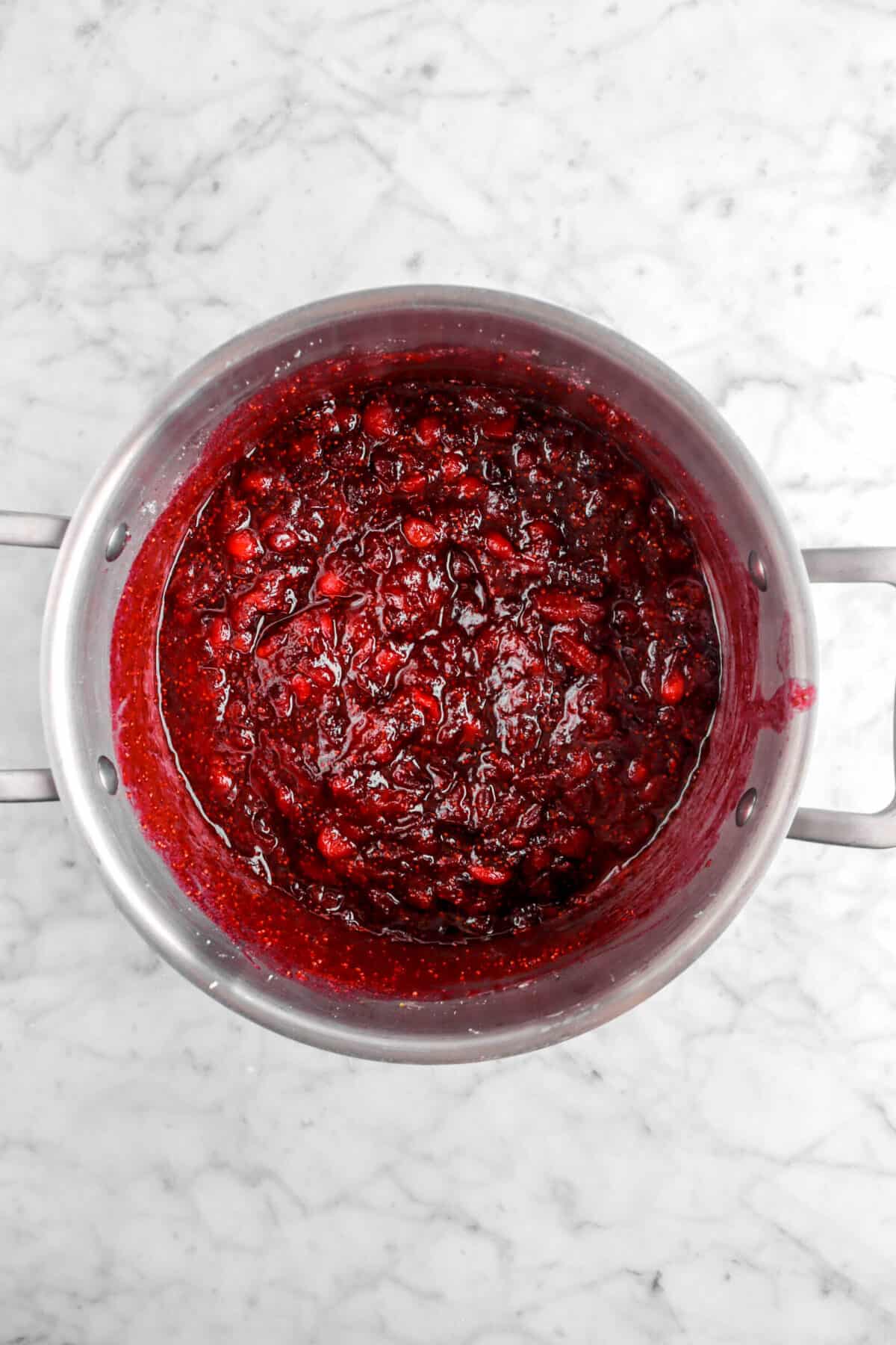 cranberry jam in large pot