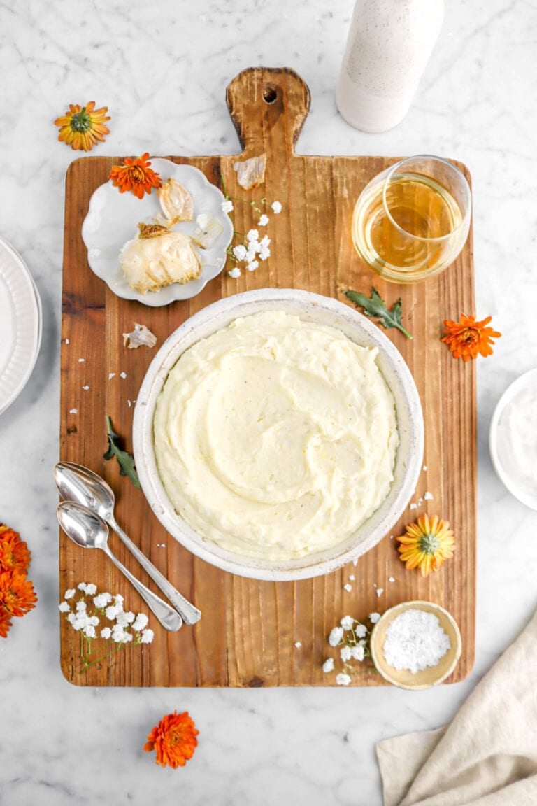 Roasted Garlic and Sour Cream Mashed Potatoes