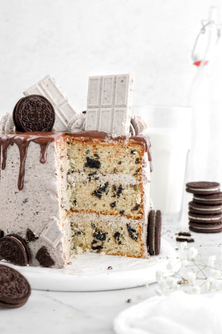 Oreo Cake with Oreo Frosting (Cookies and Cream!) - Bakers Table